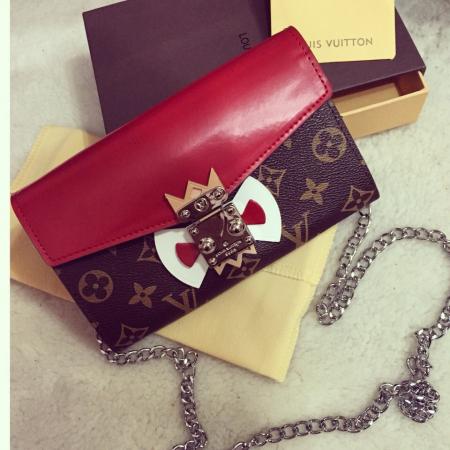 Клатч Louis Vuitton класса люкс