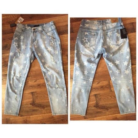 Джинсы бойфренды звезды Dsquared 