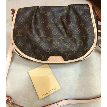 Сумка Louis Vuitton Menilmontant PM
