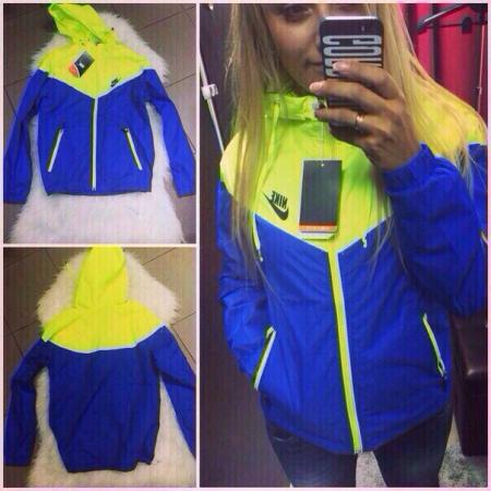 Ветровка Nike