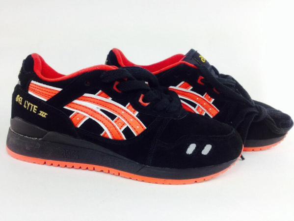 Кроссовки Asics